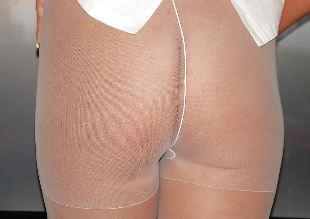 25P Nice Woman in Pantyhose 3