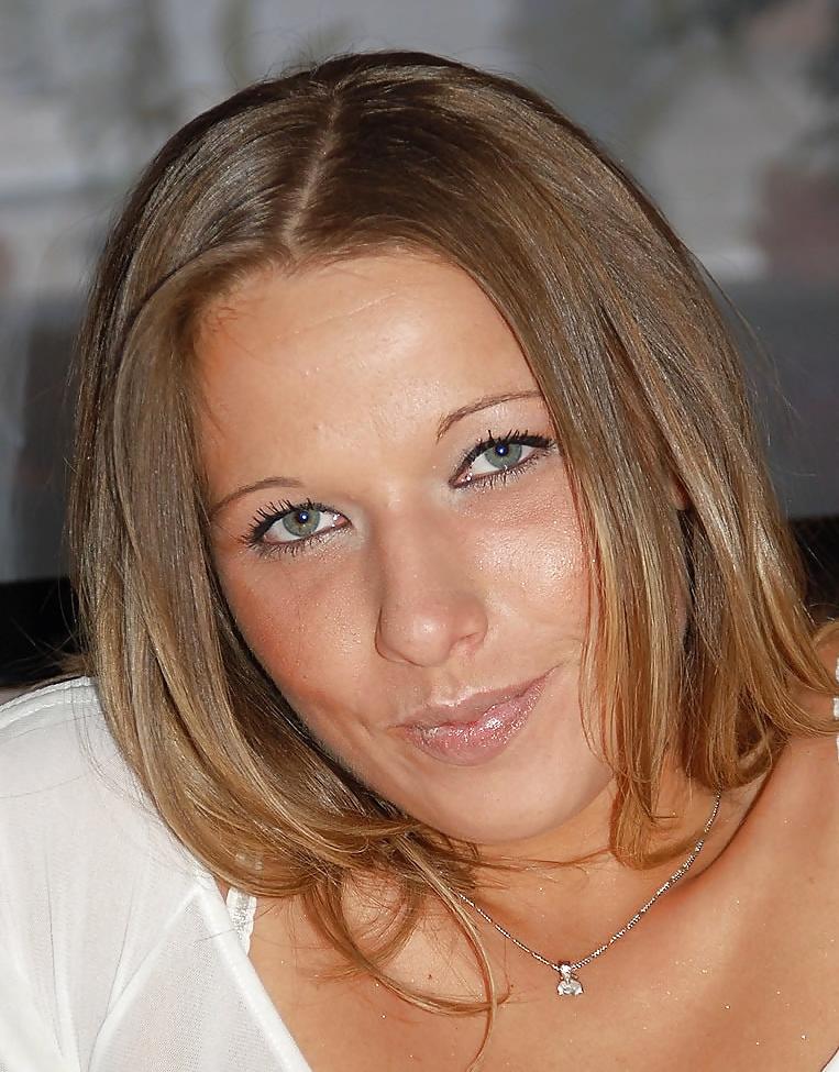 25P Nice Woman in Pantyhose 3