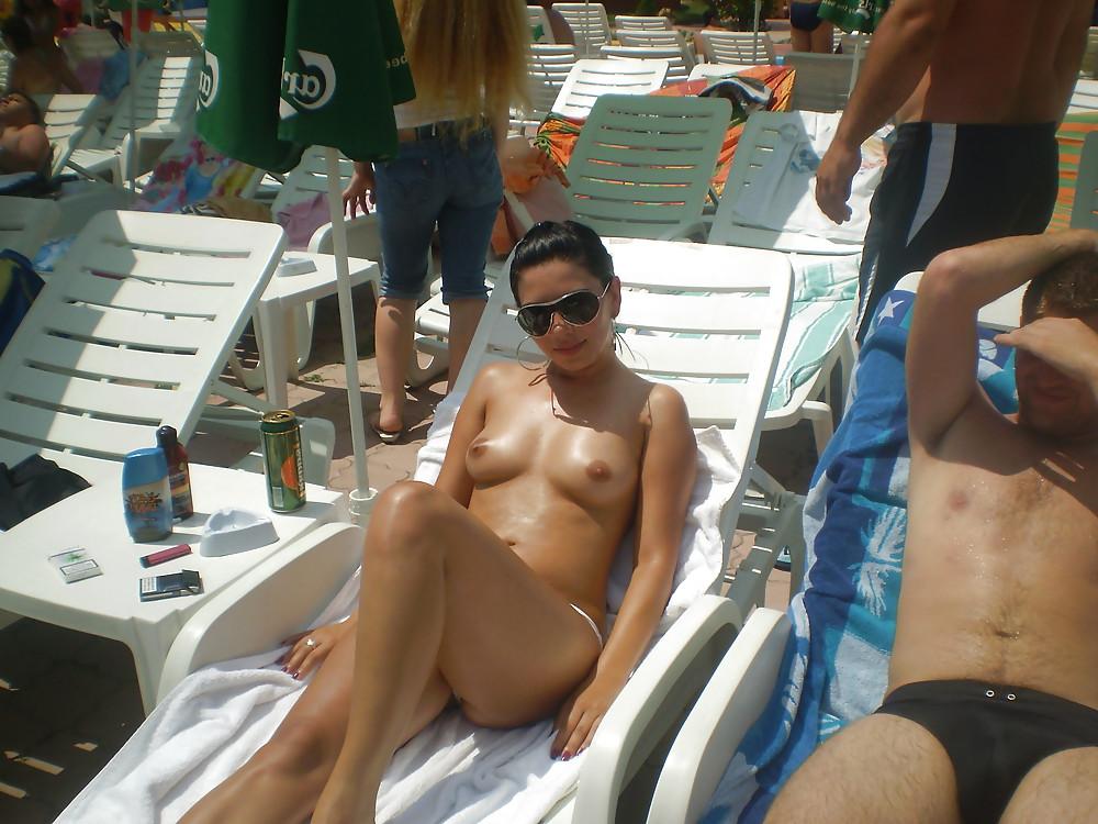 25P Stolen Pics - Beach Girls Part 2