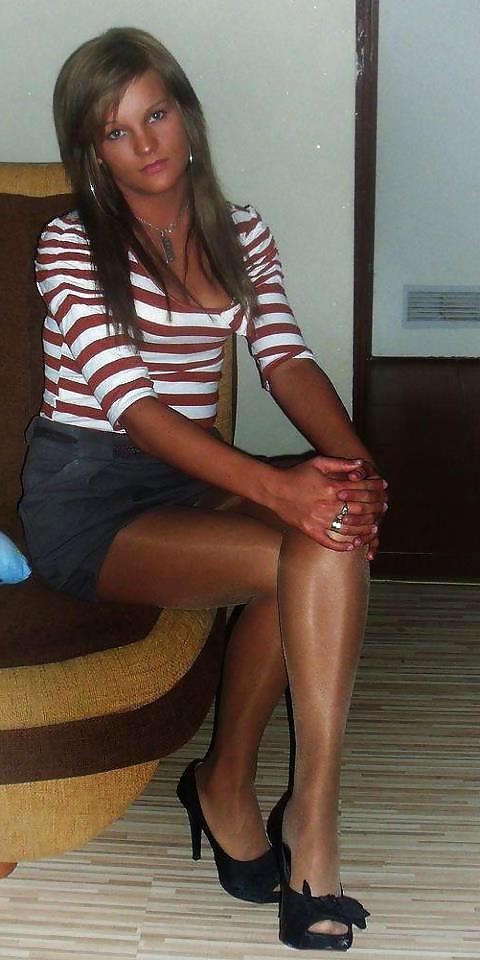 25P Teens on Sexy Stockings and Pantyhose flashing voyeur 