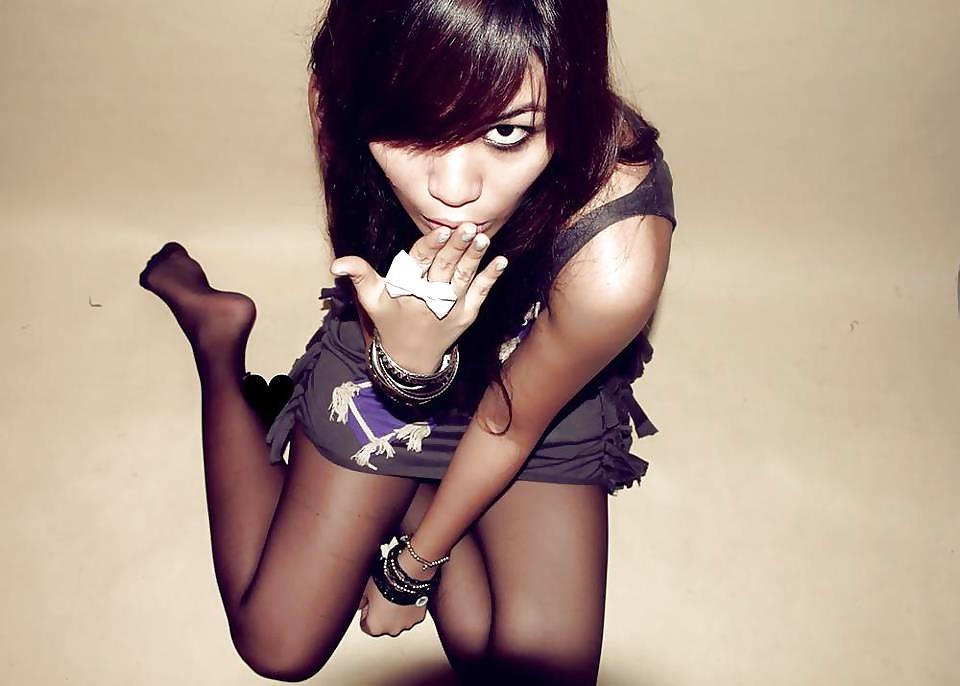 25P Teens on Sexy Stockings and Pantyhose flashing voyeur 