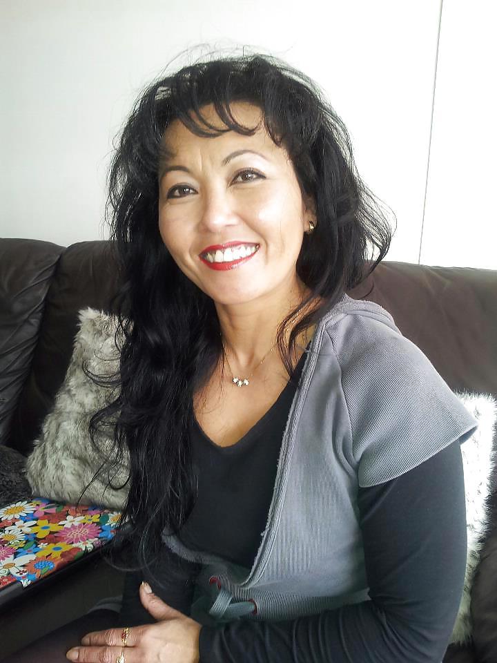 17P Indonesian Milf Slut