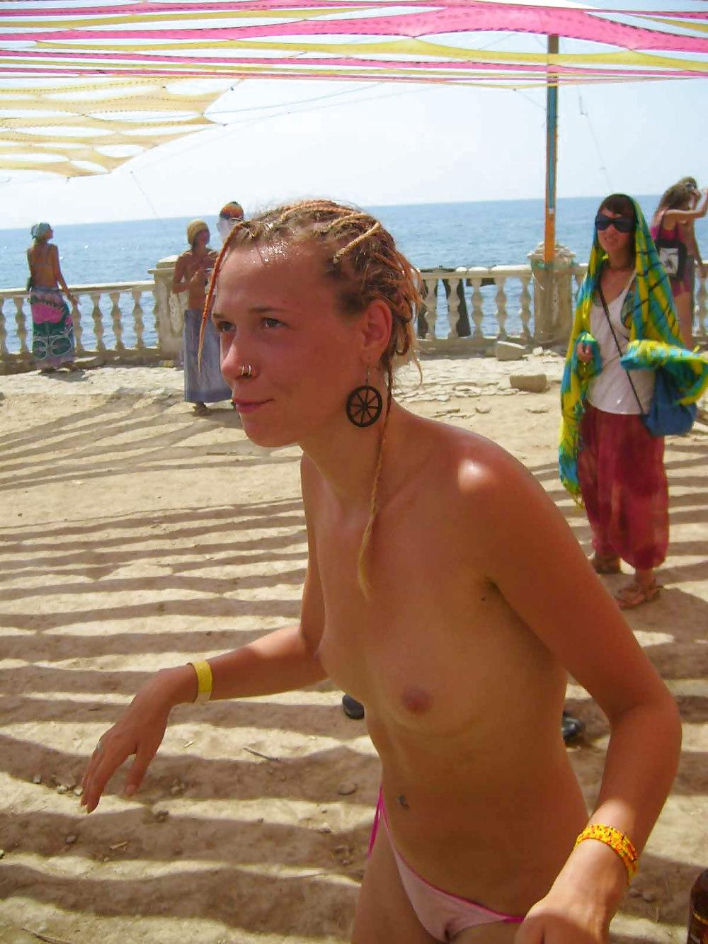 25P The beach 169