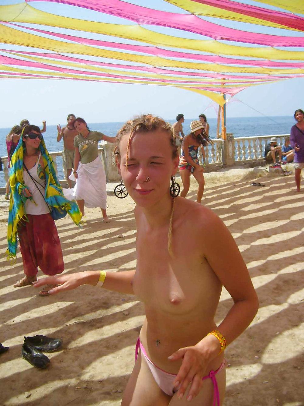 25P The beach 169