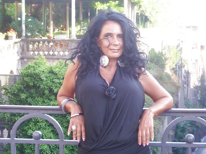 17P Great facebook italian milf