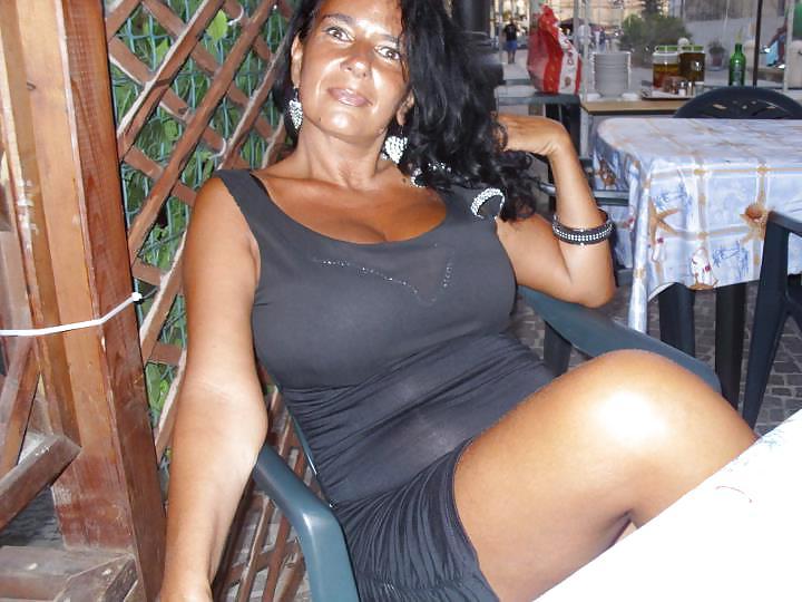 17P Great facebook italian milf