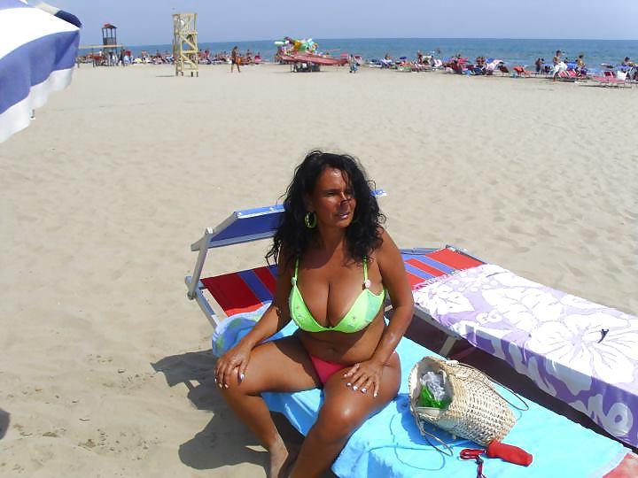 17P Great facebook italian milf