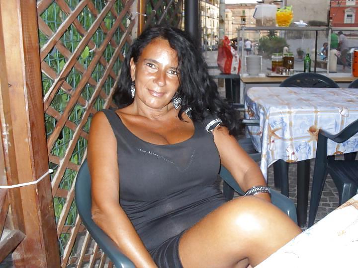 17P Great facebook italian milf