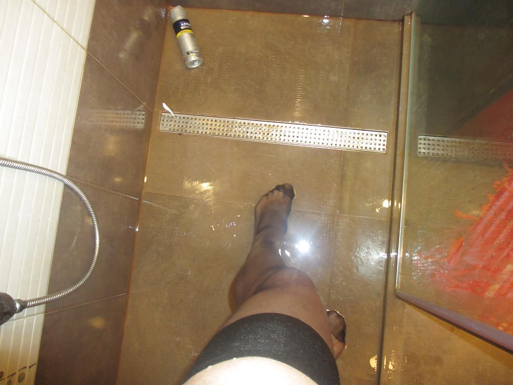 25P Wet stockings, leather, cum and high heels