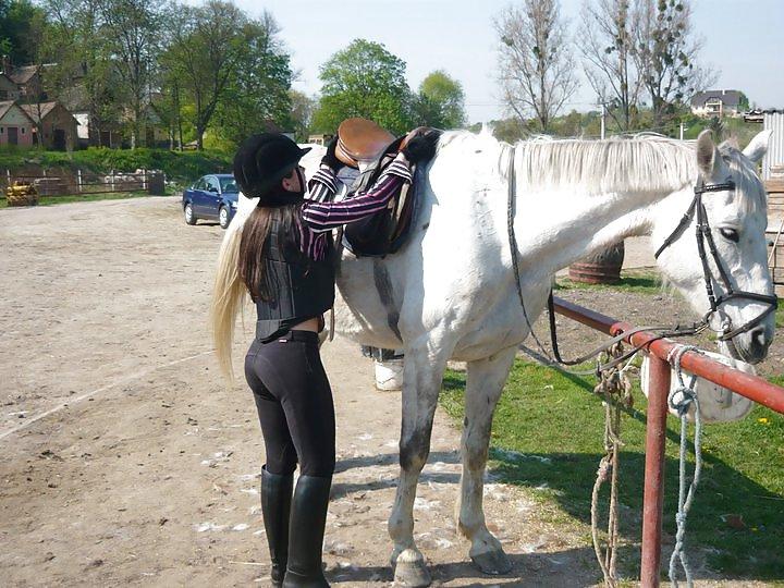 22P Girls in black pants