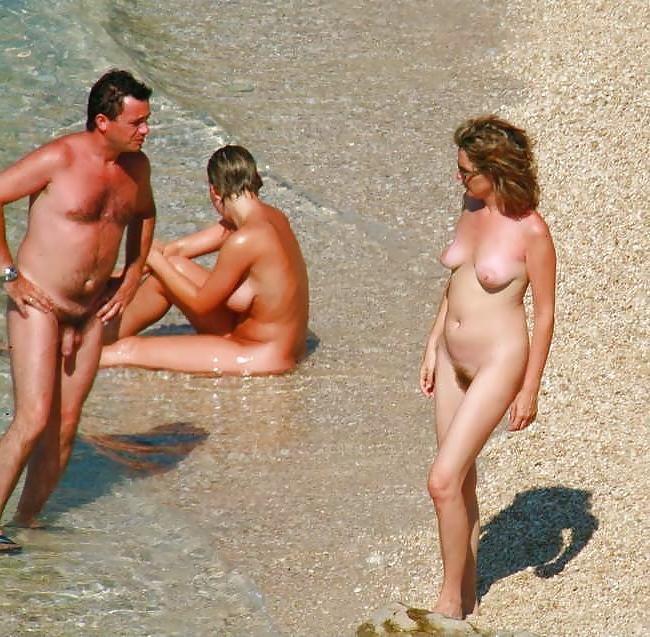 25P Cute Beach Teens