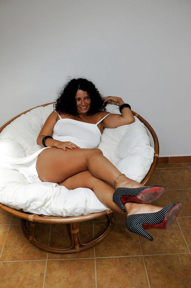 13P Italian woman: Clara