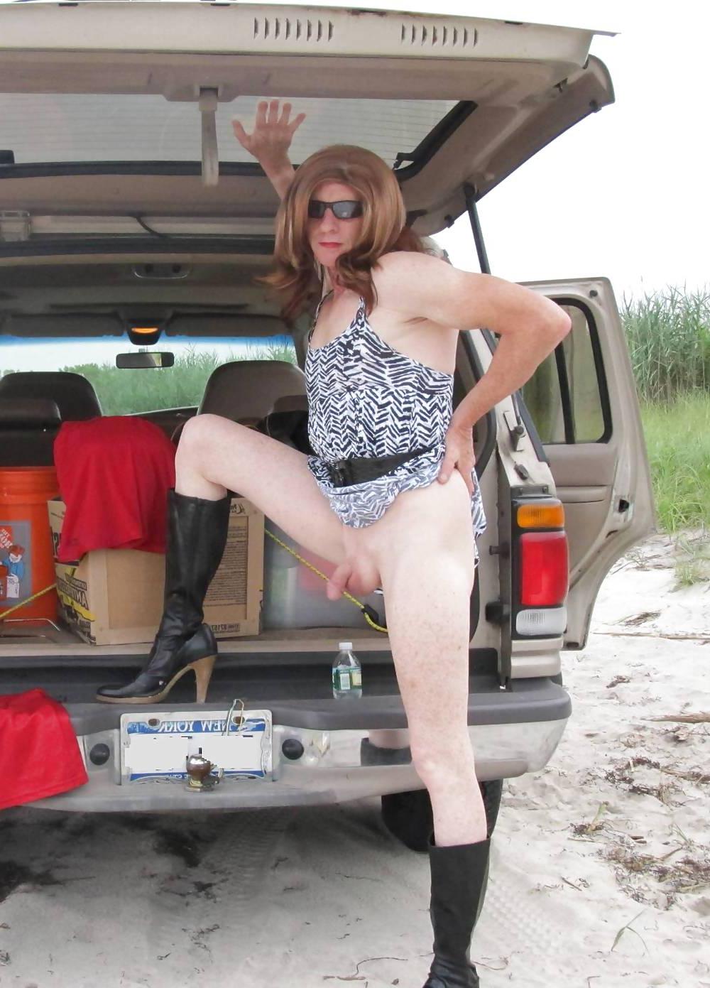 25P DEBBIE HEART AT THE BEACH