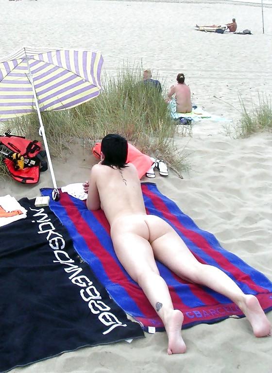 25P On the Beach - 63