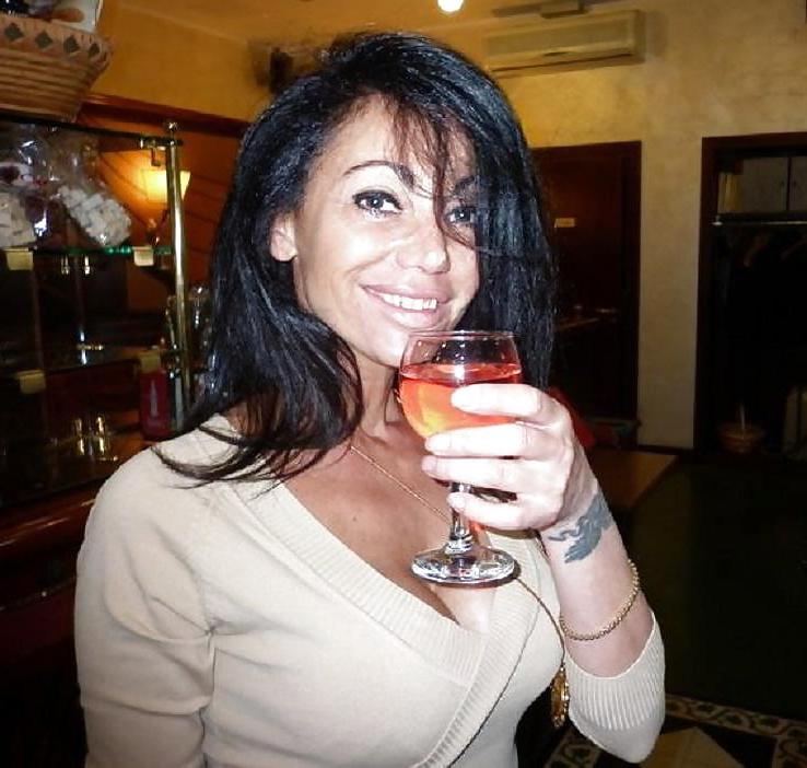 11P Italian milf: beatrice