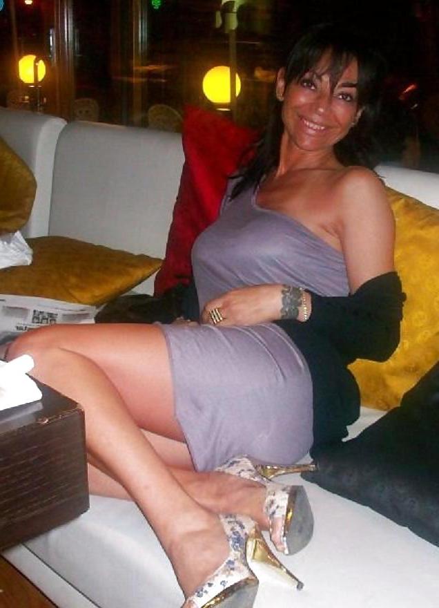 11P Italian milf: beatrice