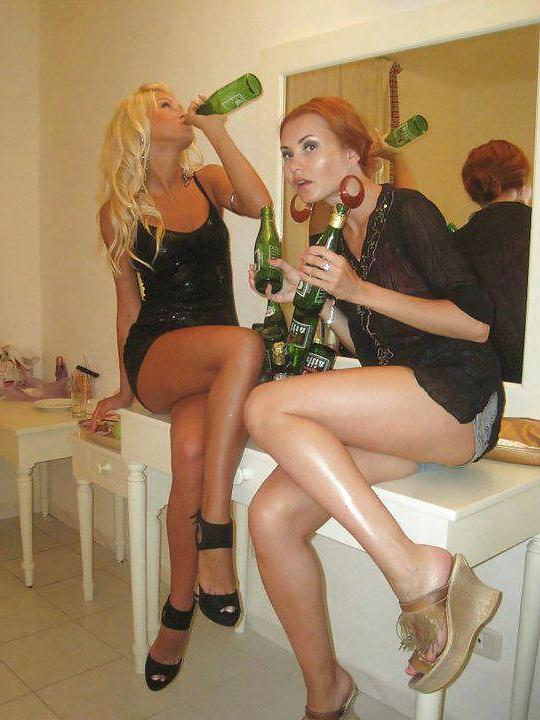 9P Flashing Tunisian girl 
