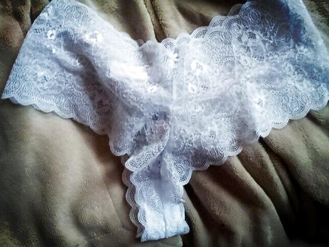 9P Scottish BBW Twitter Panty Seller at CurvyRedHead