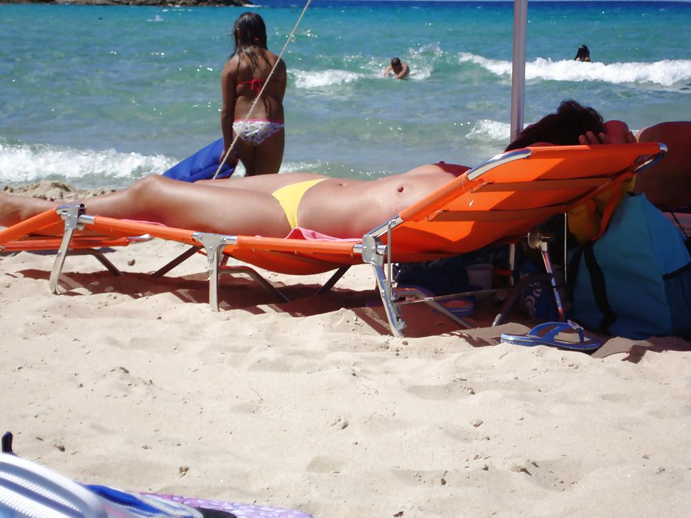 23P Holiday beach