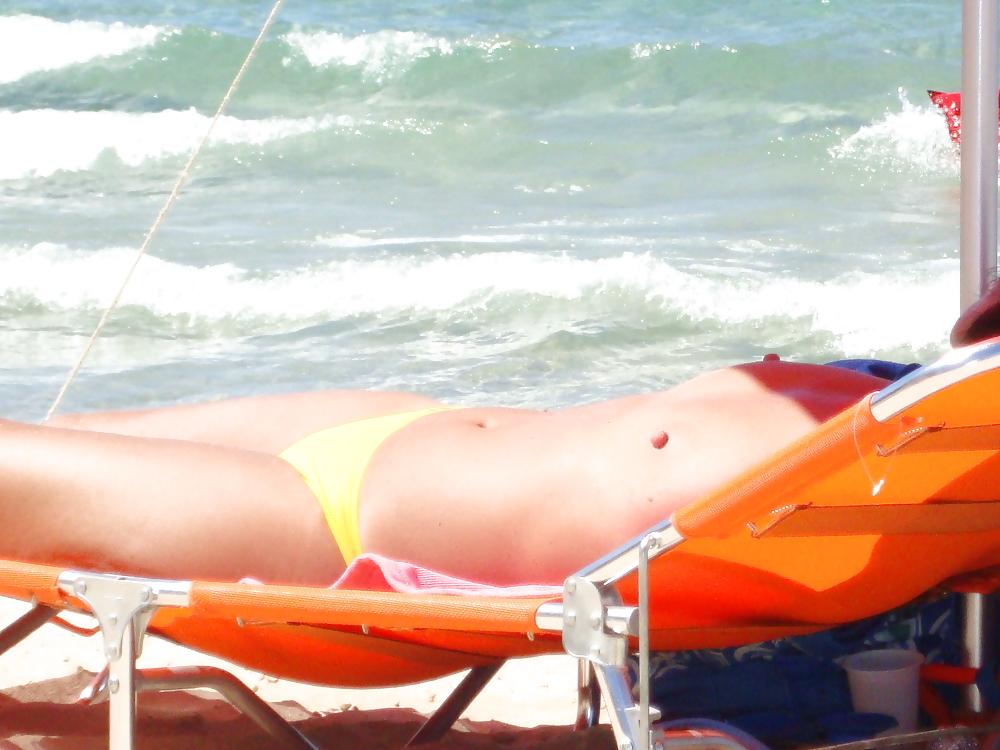 23P Holiday beach