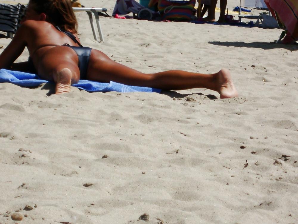 23P Holiday beach