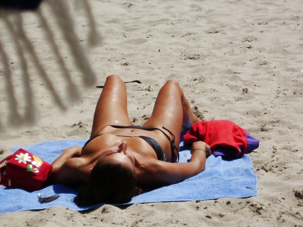 23P Holiday beach