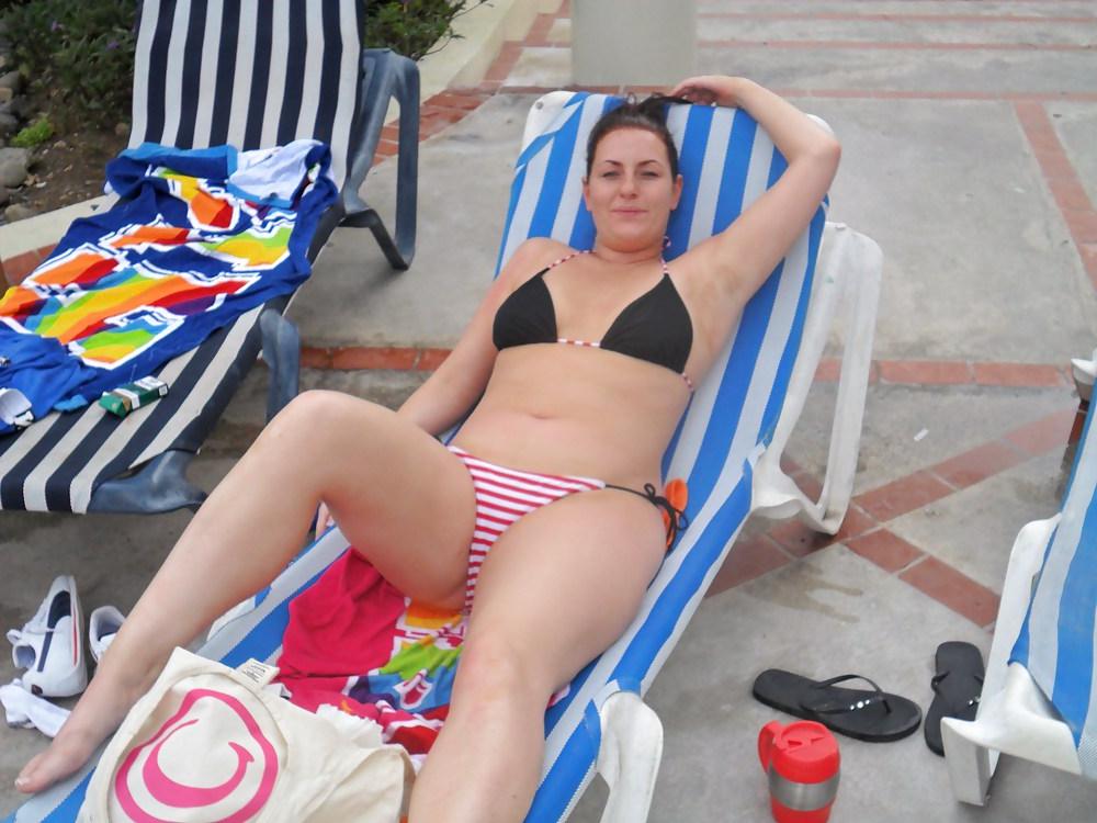 5P Slutty Shagable Scottish UK MILF Wife
