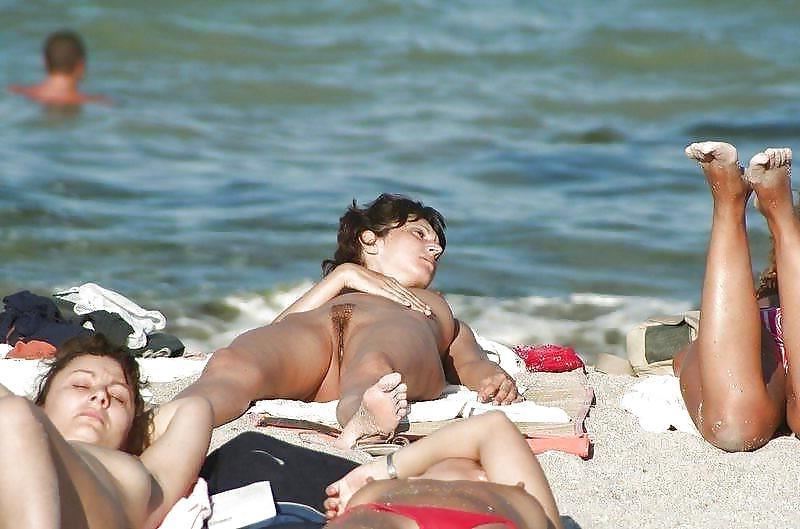25P Landing Strips at the Beach