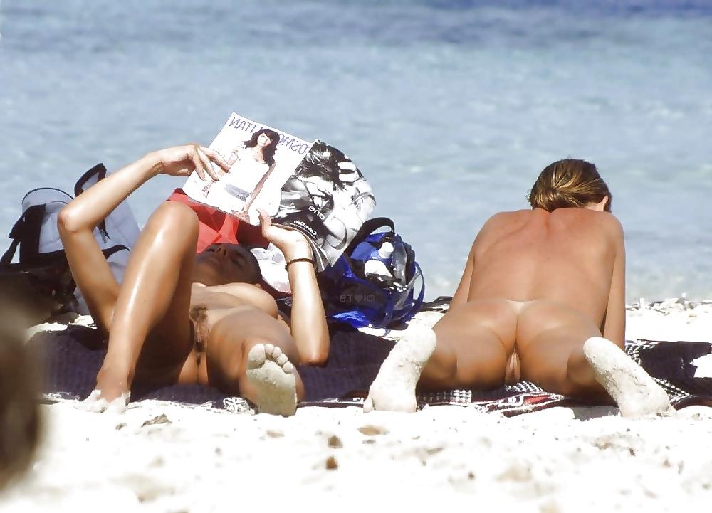 25P Landing Strips at the Beach