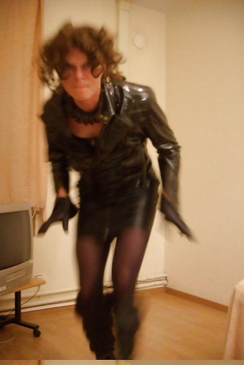 10P Me, Slottskogstransa in leather