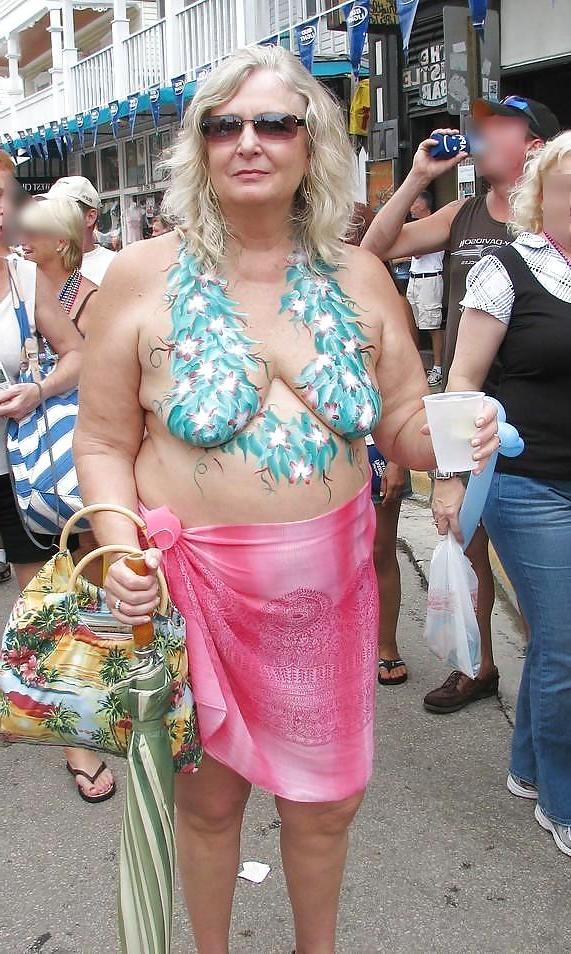 25P Grannies milfs fantasy
