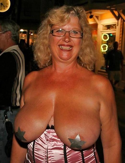 25P Grannies milfs fantasy