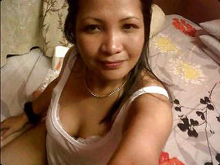 21P Malay MILF Mature Tudung Tits