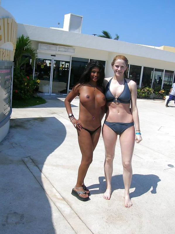 15P Flashing Females 5