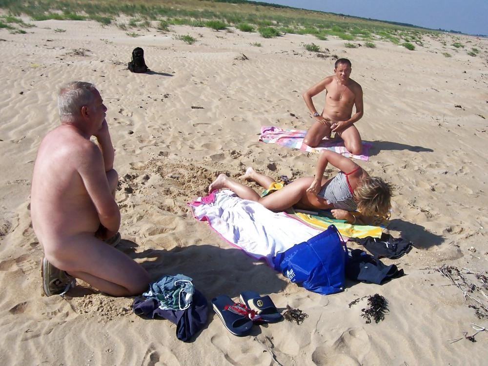 25P MILF at Beach