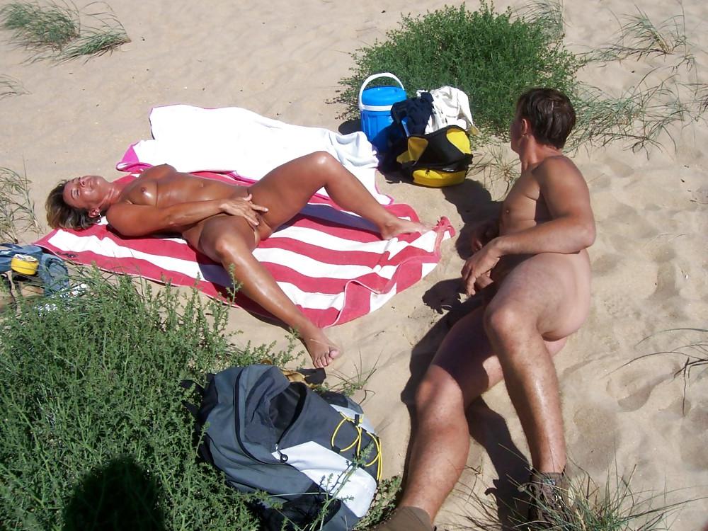25P MILF at Beach