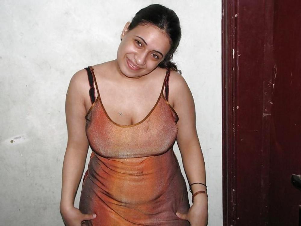 14P Sexy & cute arab woman