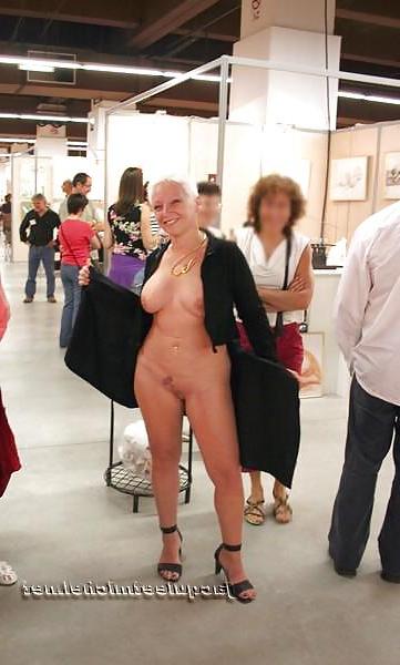 14P Flashing Females 15