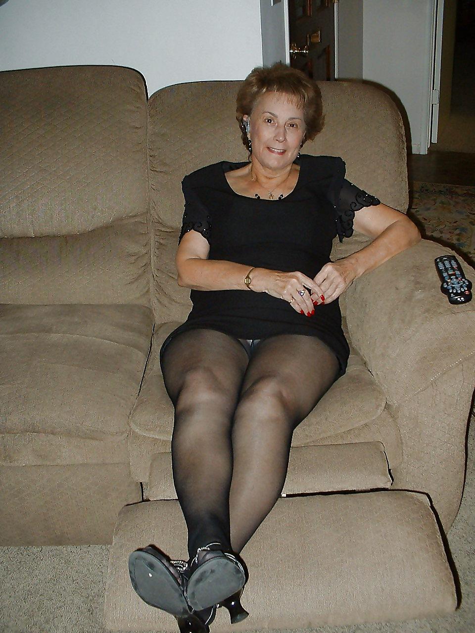 25P Meine x Hmaster Favoriten-Oma mit Strumpfhose