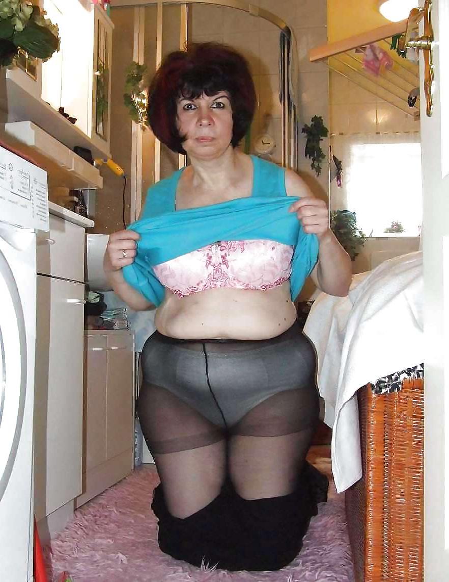 25P Meine x Hmaster Favoriten-Oma mit Strumpfhose