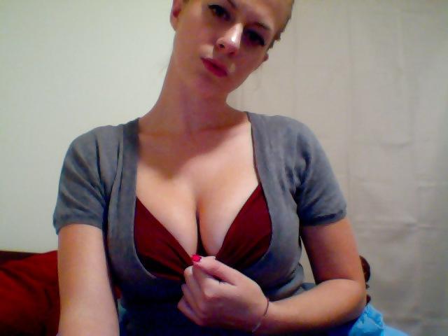 16P Sexy College Girl