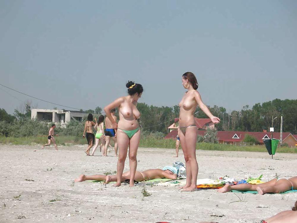 25P The beach 63