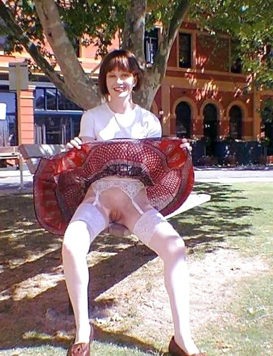 25P Public pussy flashing. Upskirt outdoors.