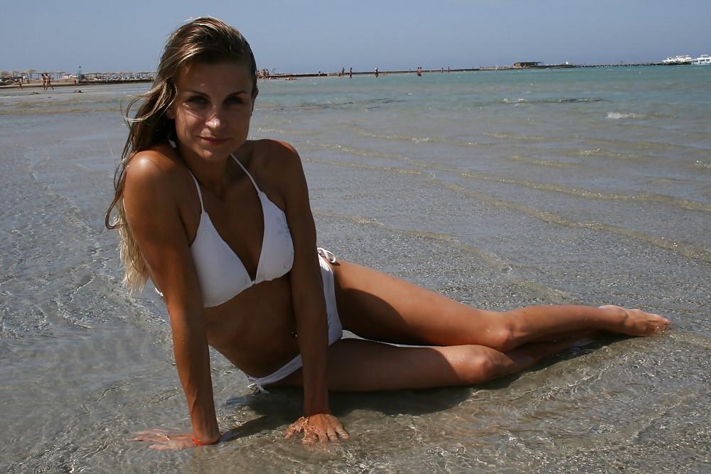 15P Blonde Hairy Wife Posing