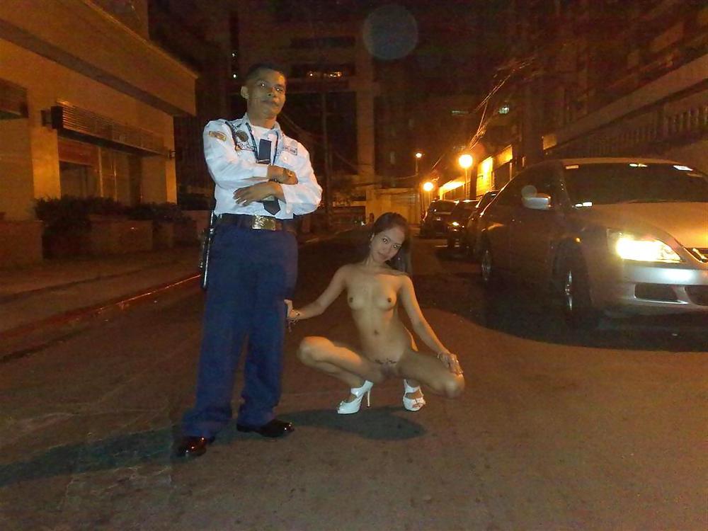15P Flashing Females 25