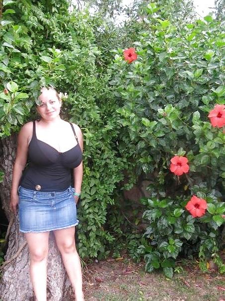 24P Busty Russian Woman 490