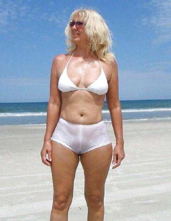 17P Milf at the beach