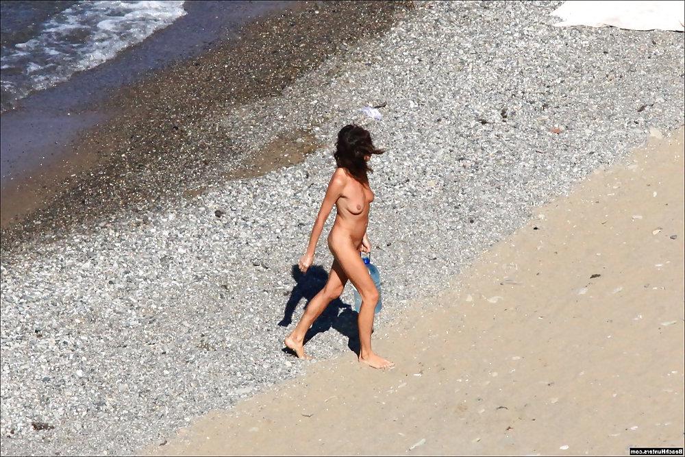 10P Nude beach pics