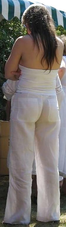 6P sexy bums in linen pants