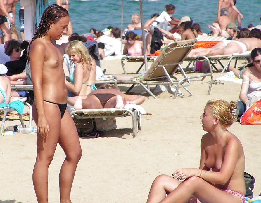 25P Beach Beauties 019 - Candid